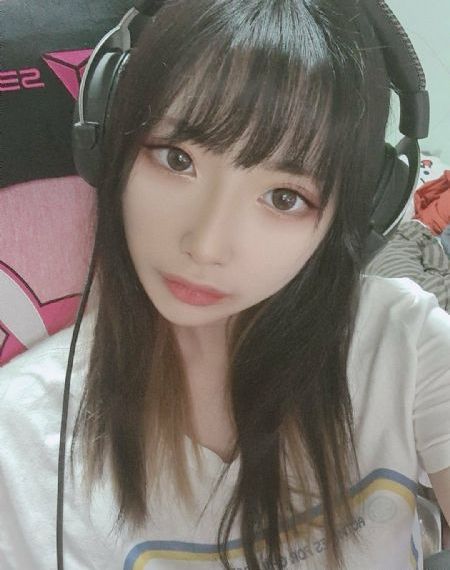 欧美美女啪啪_1080在线视频播放