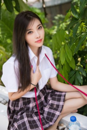 日皮视频在线_JVID性感写真