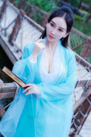五月八月免费高清视频_DVD在线播放