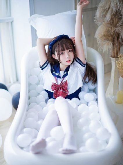 年轻漂亮的女教师6在线观看_2019国语AV首页